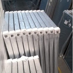 Custom image caption