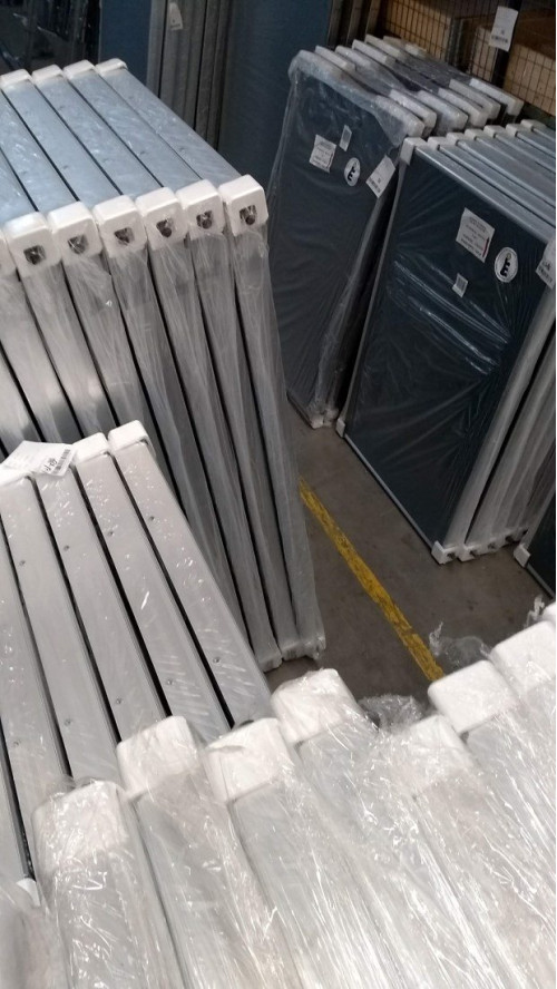 Custom image caption